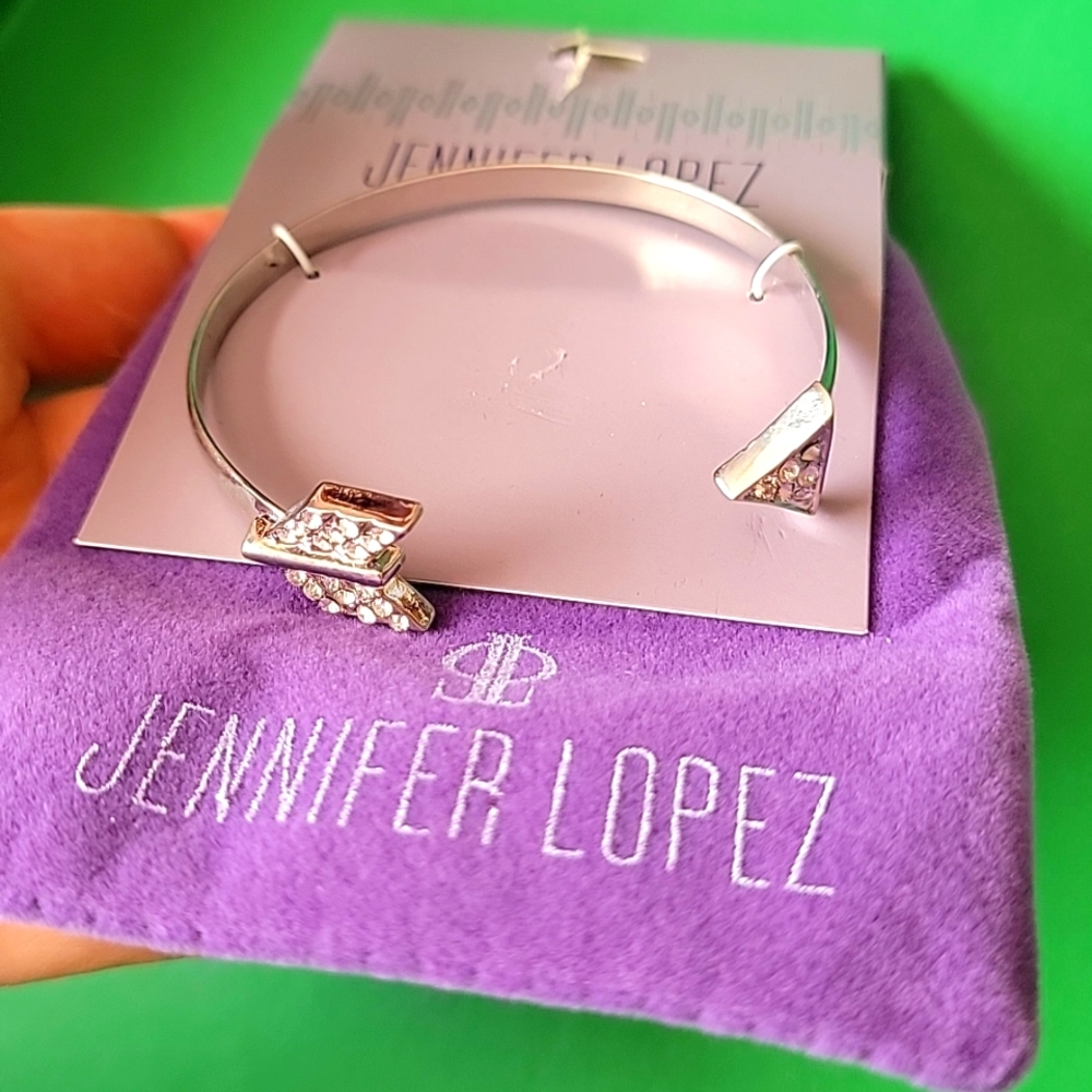Jennifer Lopez Bracelet Silver Arrow with Carrying Pouch